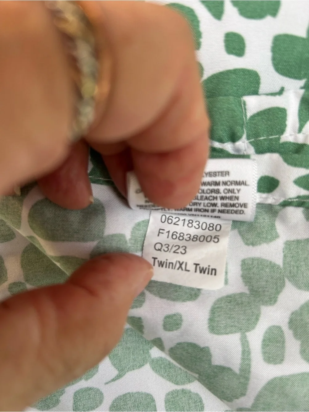 XL Twin Green/White Print. Extra soft. cool feel. Great condition for that dorm.